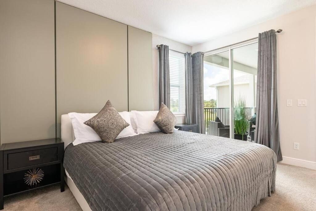 Stunning 11br Near - Private Pool & Spa, Cinema, Game Room!