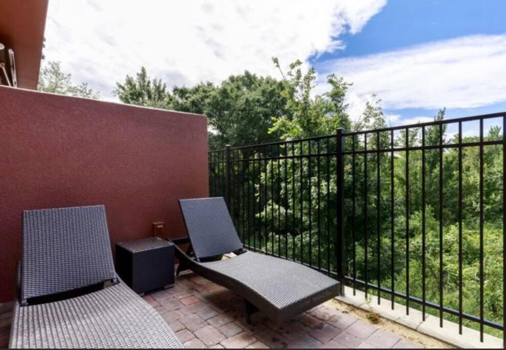 Holiday home Brand New 3 Bedroom Near / Wi-fi / Parking *