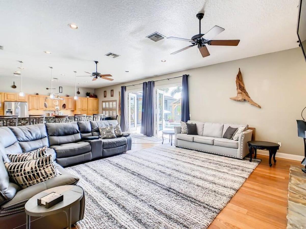 Pristine Lakeside 3br W Private Pool * Orlando