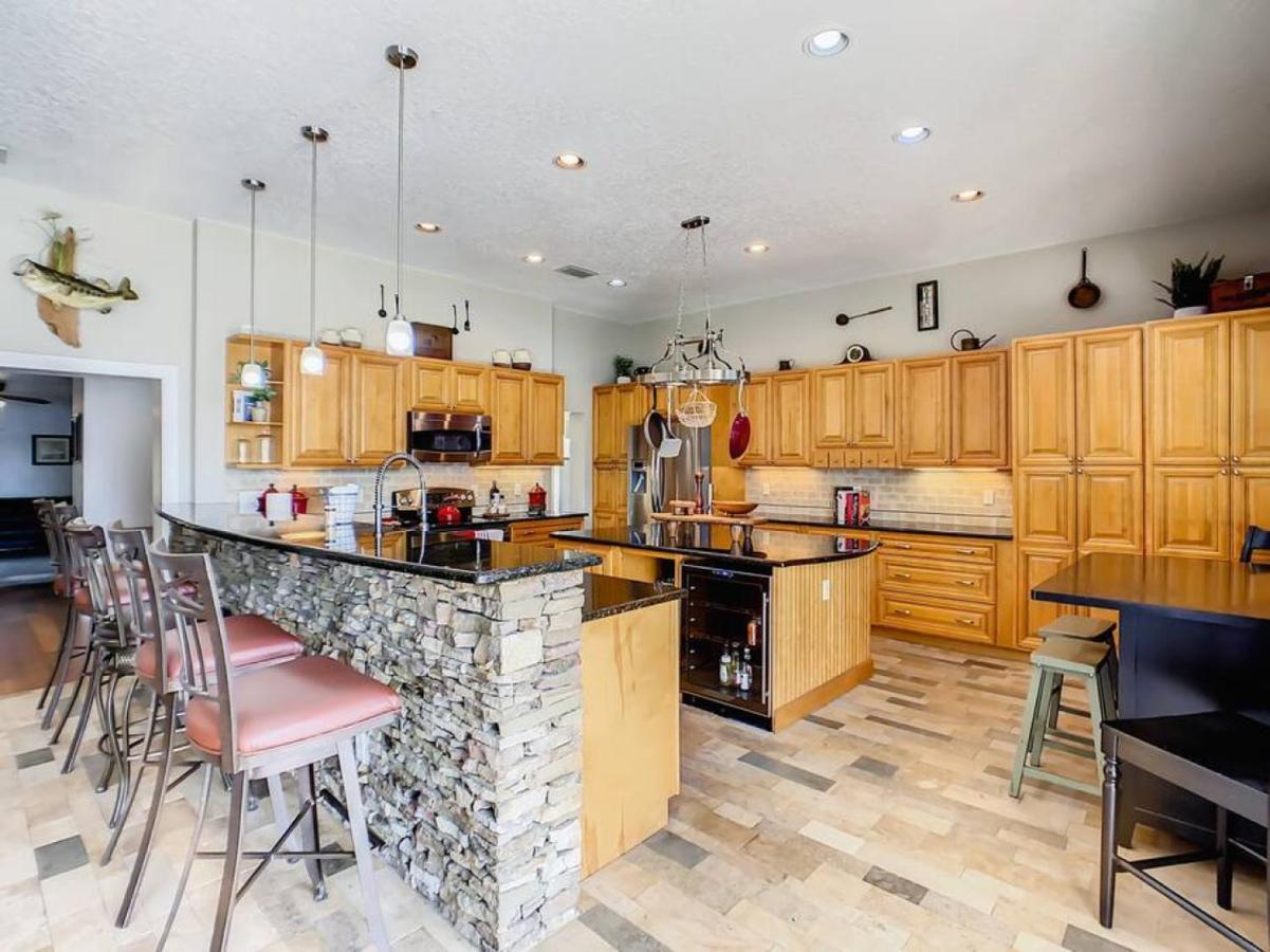 Holiday home Pristine Lakeside 3br W Private Pool Orlando