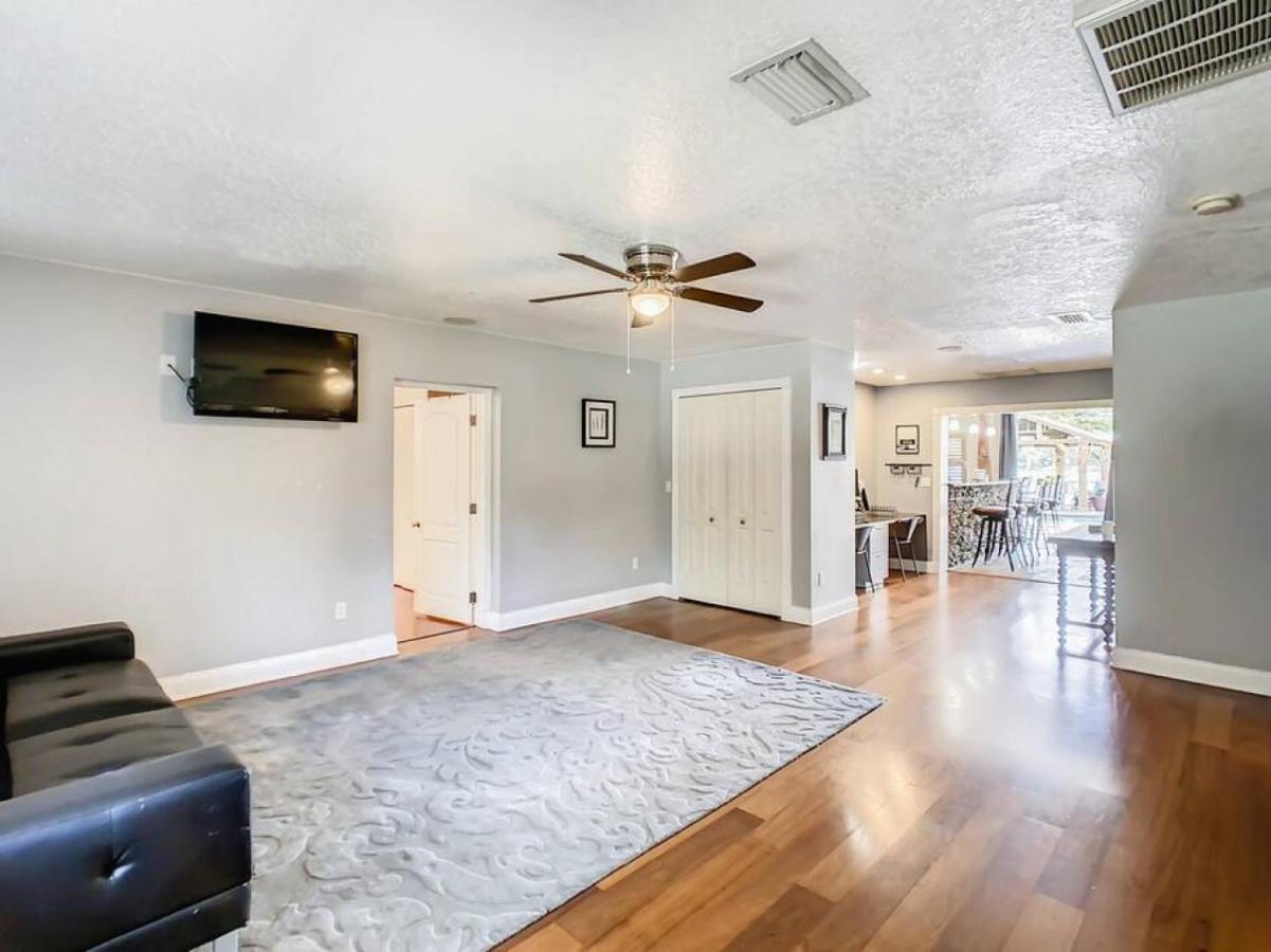 Holiday home Pristine Lakeside 3br W Private Pool Orlando