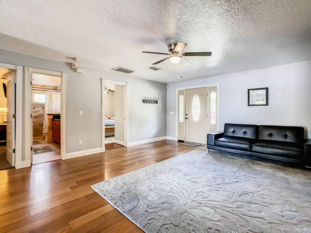 Holiday home Pristine Lakeside 3br W Private Pool Orlando