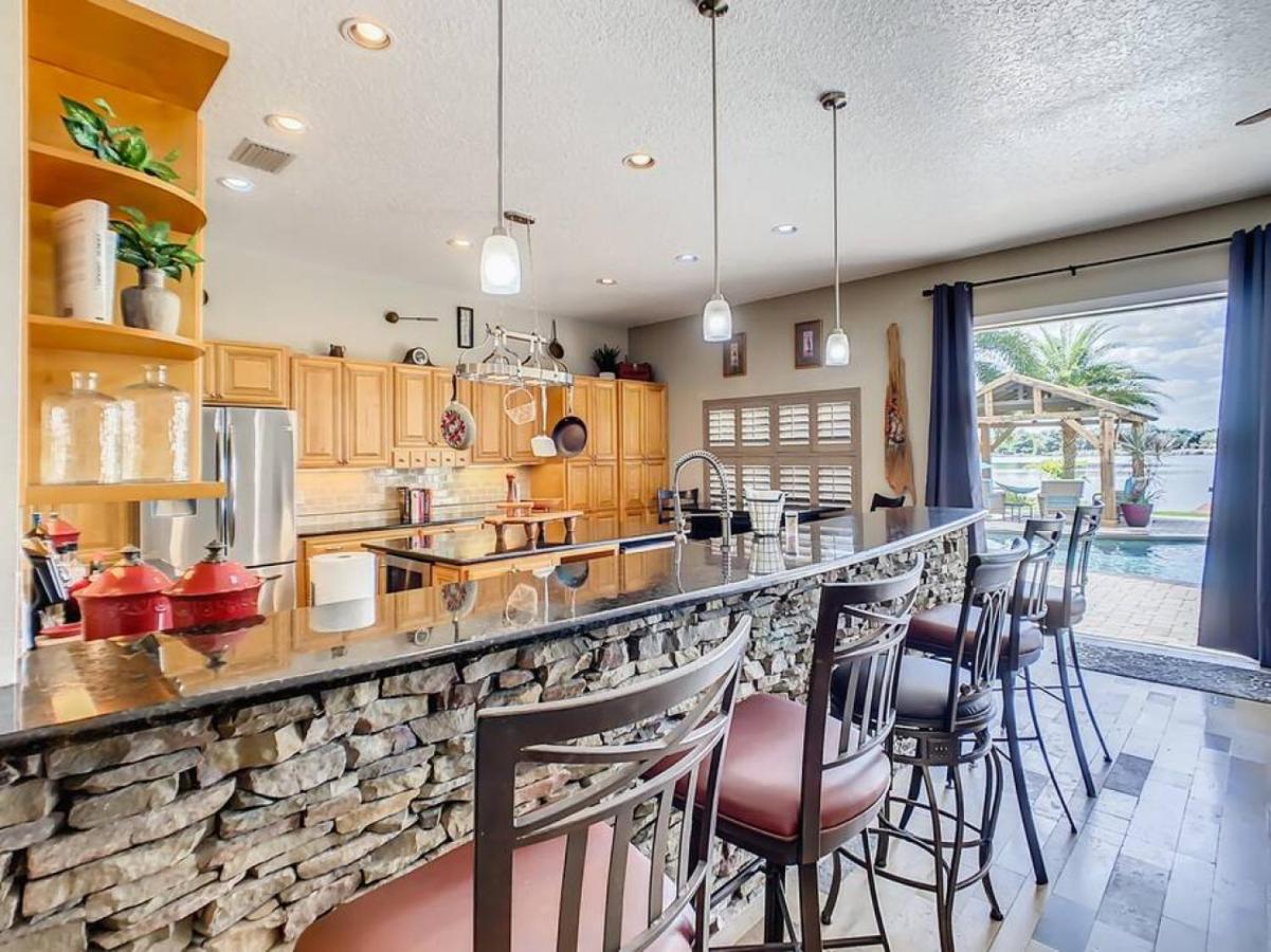 Holiday home Pristine Lakeside 3br W Private Pool *