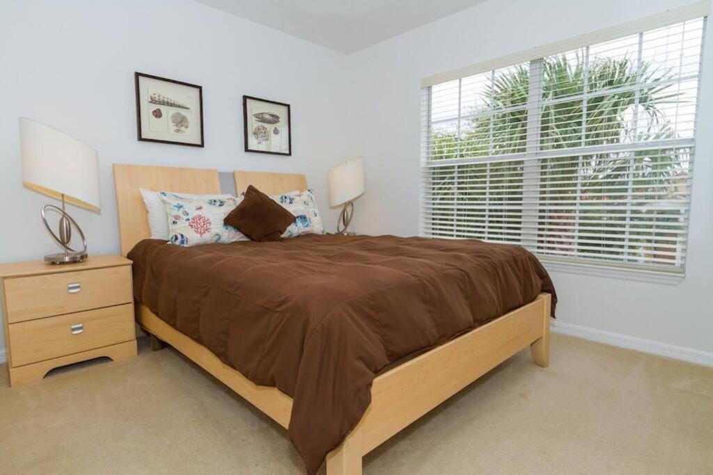 Family Home, Pool, Spa, Great View, Gated -321 Holiday home