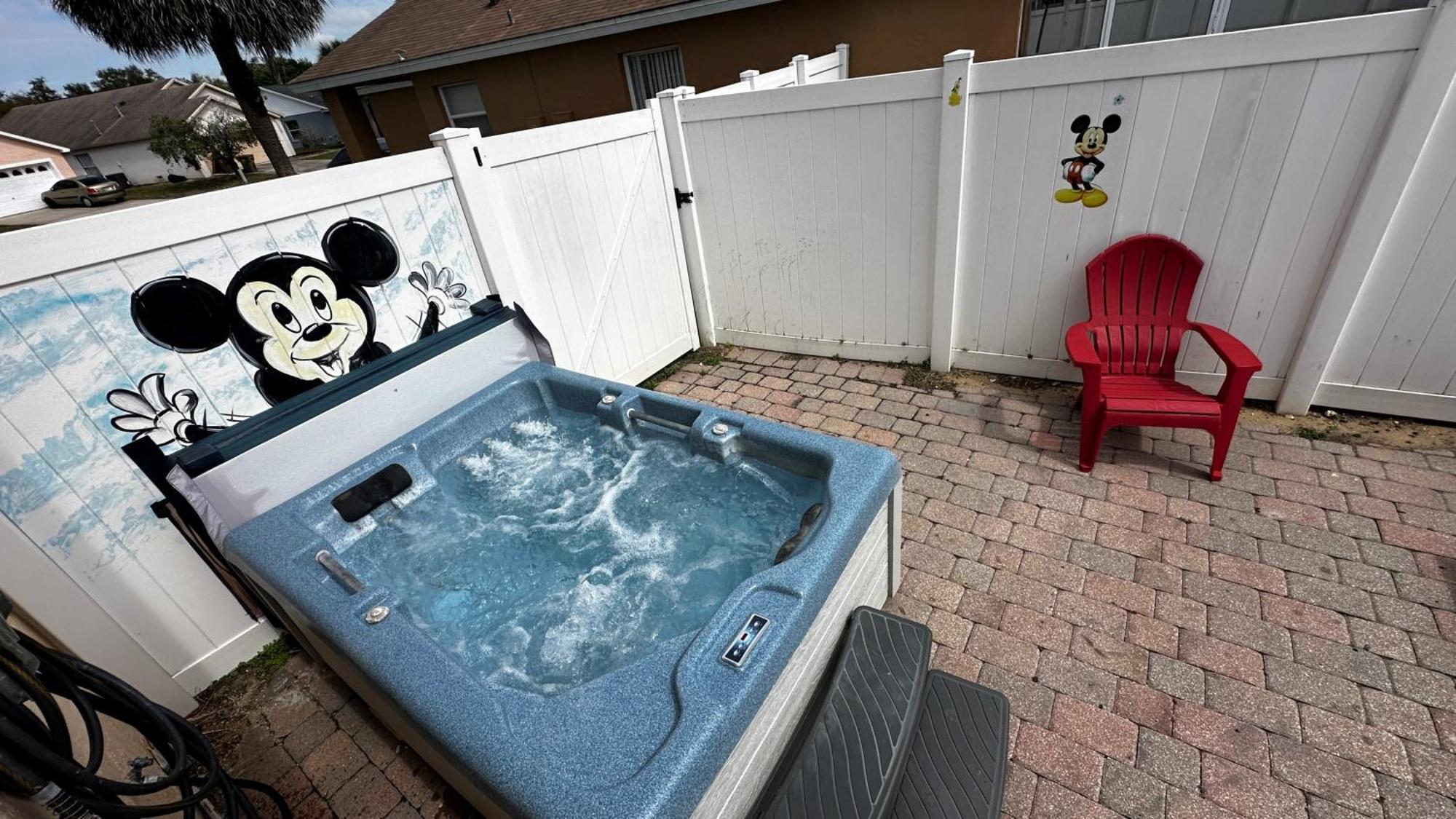 Mickey Funhouse, Pool, Fenced , Pets, Games