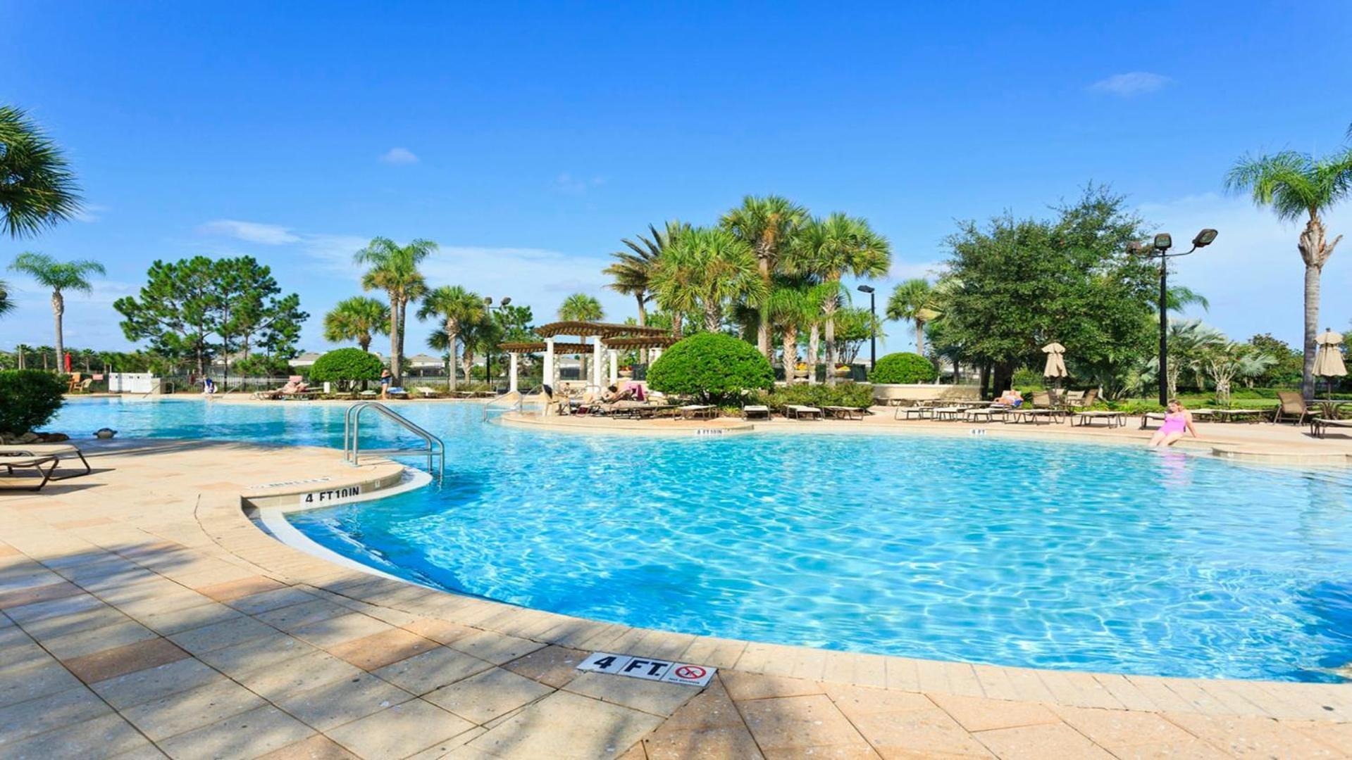 Holiday home & Star Wars Haven: 6br, Pool & Game Room!