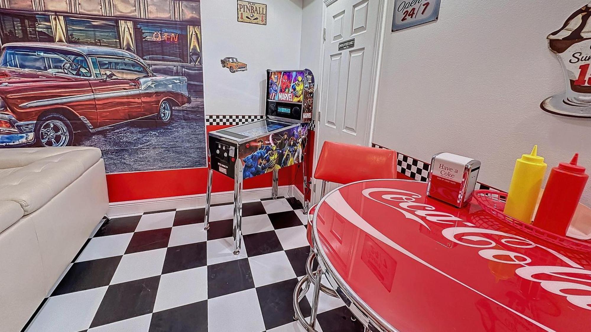 Holiday home Playhouse,pool, Spa, Game Room, *
