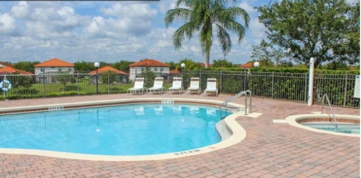 Holiday home Serene 4-Bedroom Lakeview Retreat With South-Facing Pool & Sun-Drenched Outdoor Living