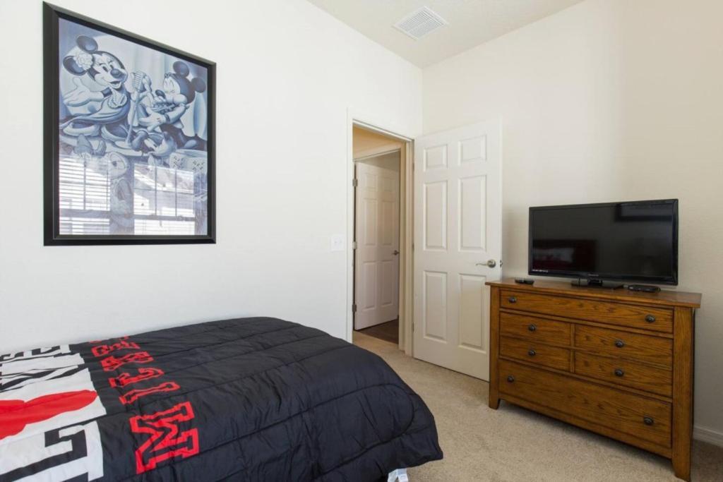 4 Bedrooms - 3 Bathrooms - Lucaya Village 23-101 * Orlando