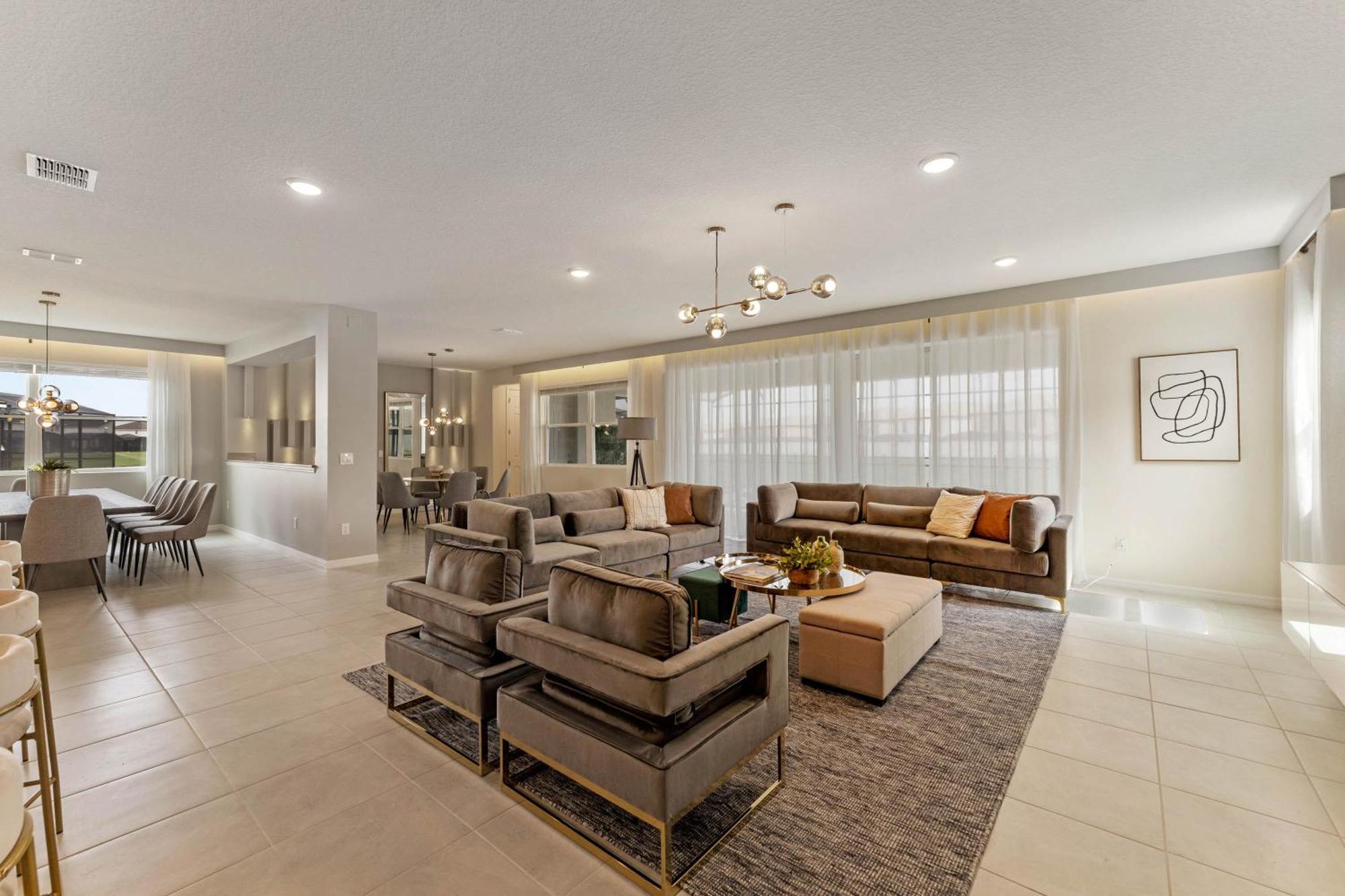 9 Bedrooms - 6,5 Bathrooms Solara 8905 Th Orlando