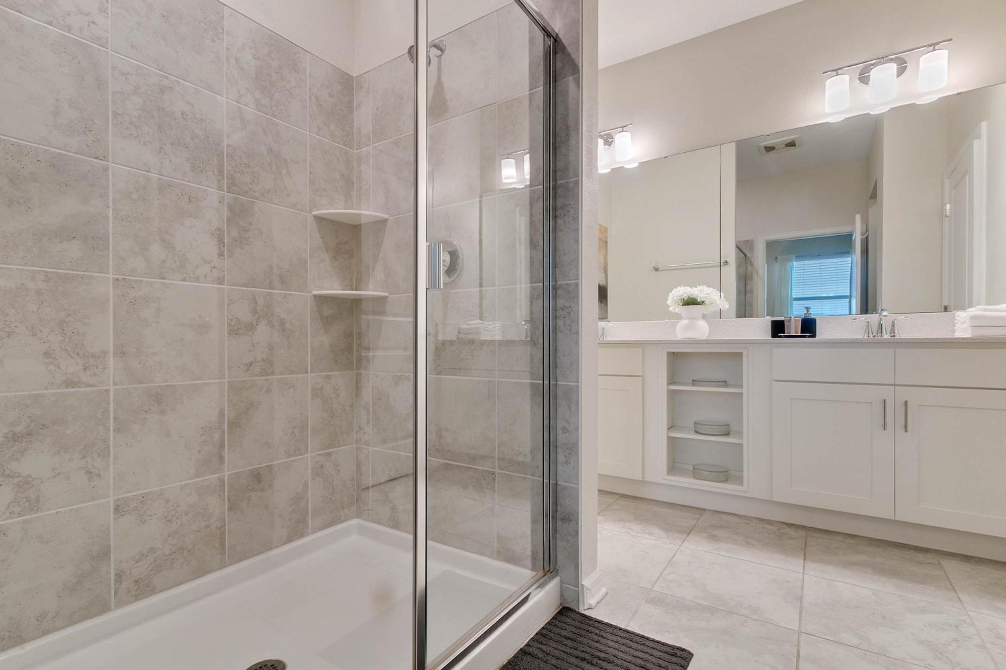 Apartment 2 Bedrooms - 2 Bathrooms - Storey 3120-403 Pc *