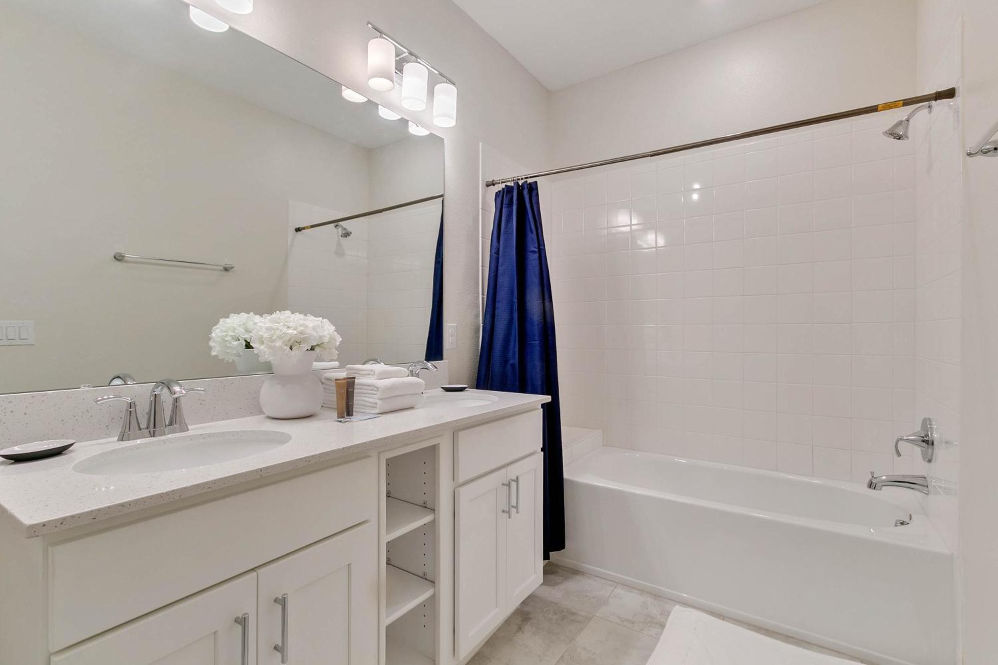 Apartment 2 Bedrooms - 2 Bathrooms - Storey 3120-403 Pc Orlando