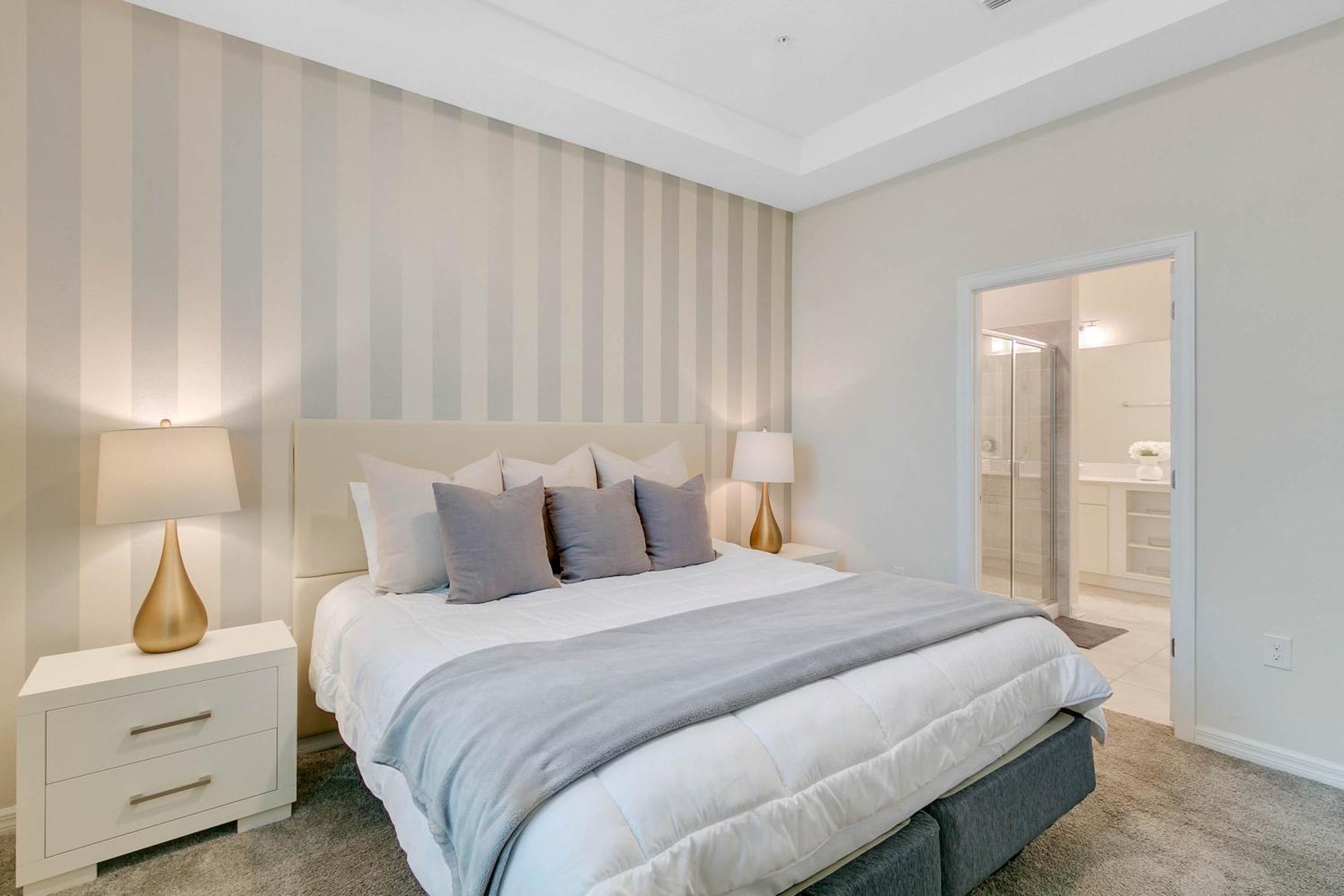 2 Bedrooms - 2 Bathrooms - Storey 3120-403 Pc