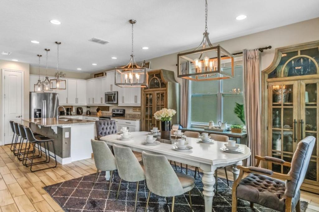 8 Bedroom- 6,5 Bathroom Encore 7683 Fd