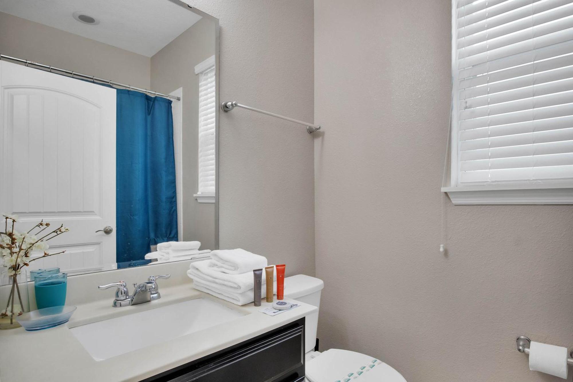 7 Bedrooms 5 Bathrooms Solterra 4103 Od