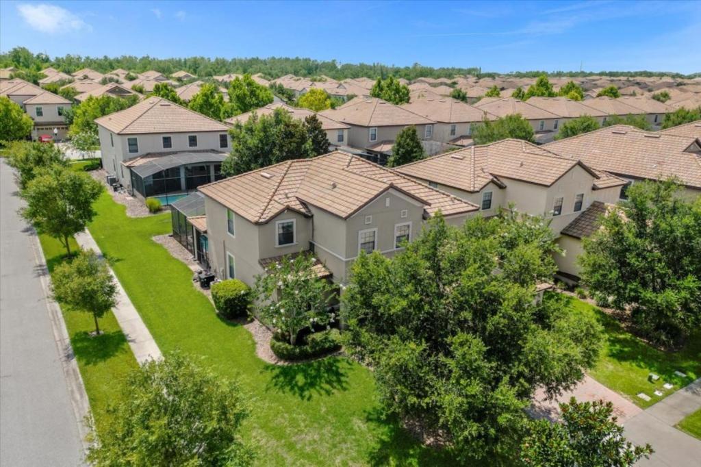 5 Bedrooms - 4,5 Bathrooms - Champions Gate 1416 Ww *
