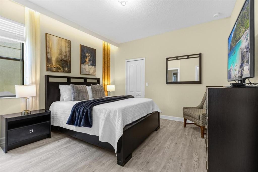 5 Bedrooms - 4,5 Bathrooms - Champions Gate 1416 Ww