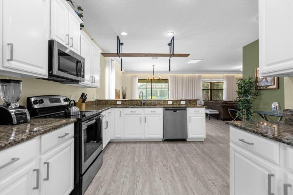 5 Bedrooms - 4,5 Bathrooms - Champions Gate 1416 Ww Holiday home *