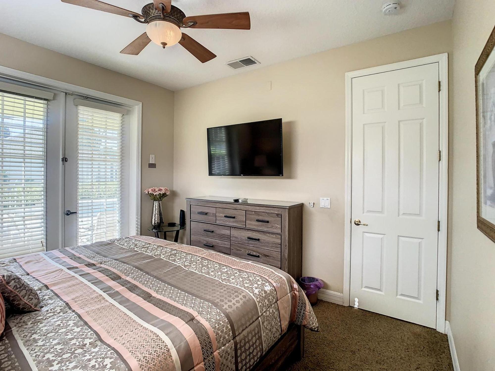 Fantastic 7 Bed 6 Bath In Prestigious Gated Comm. Orlando