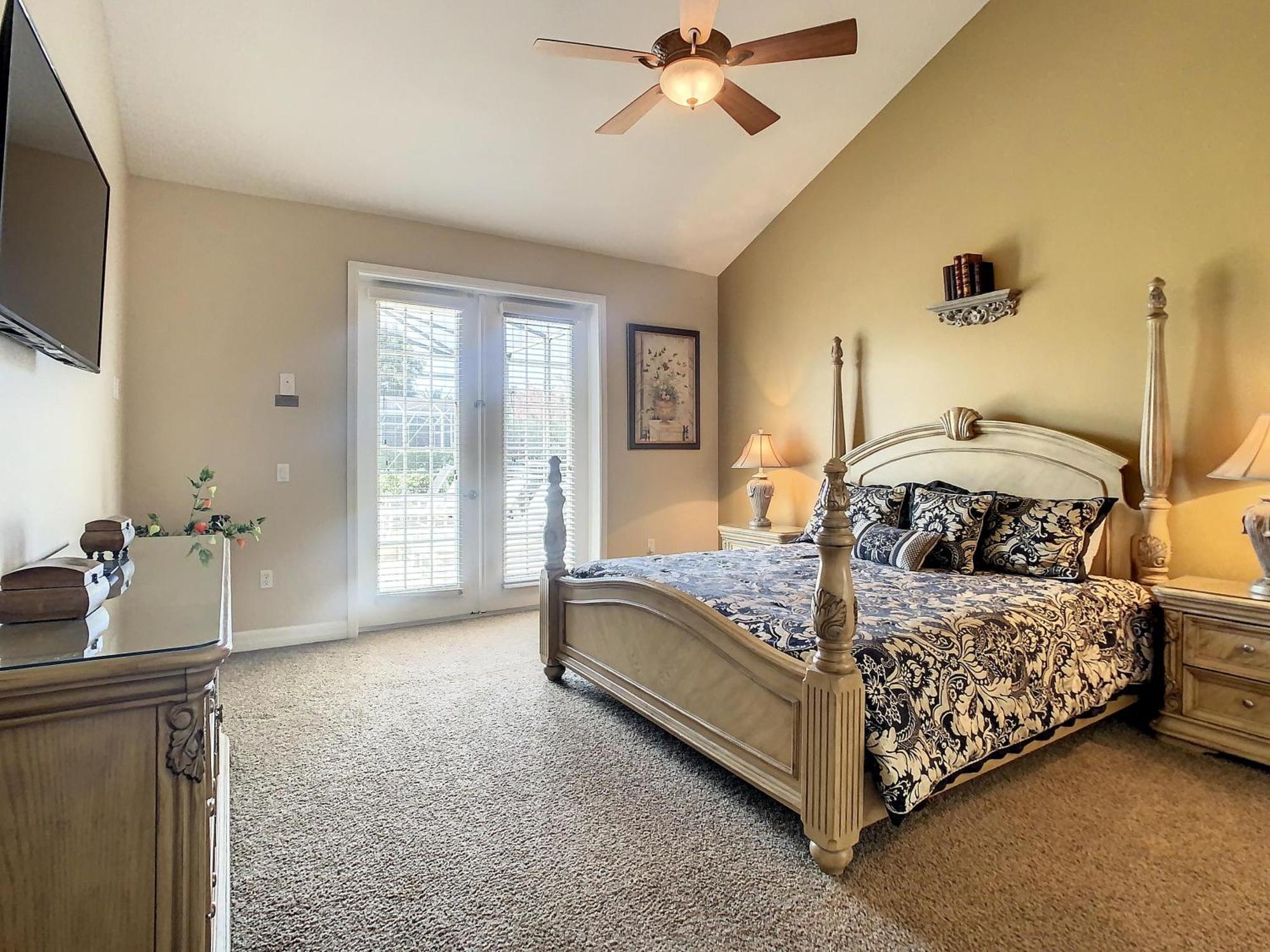 Fantastic 7 Bed 6 Bath In Prestigious Gated Comm.