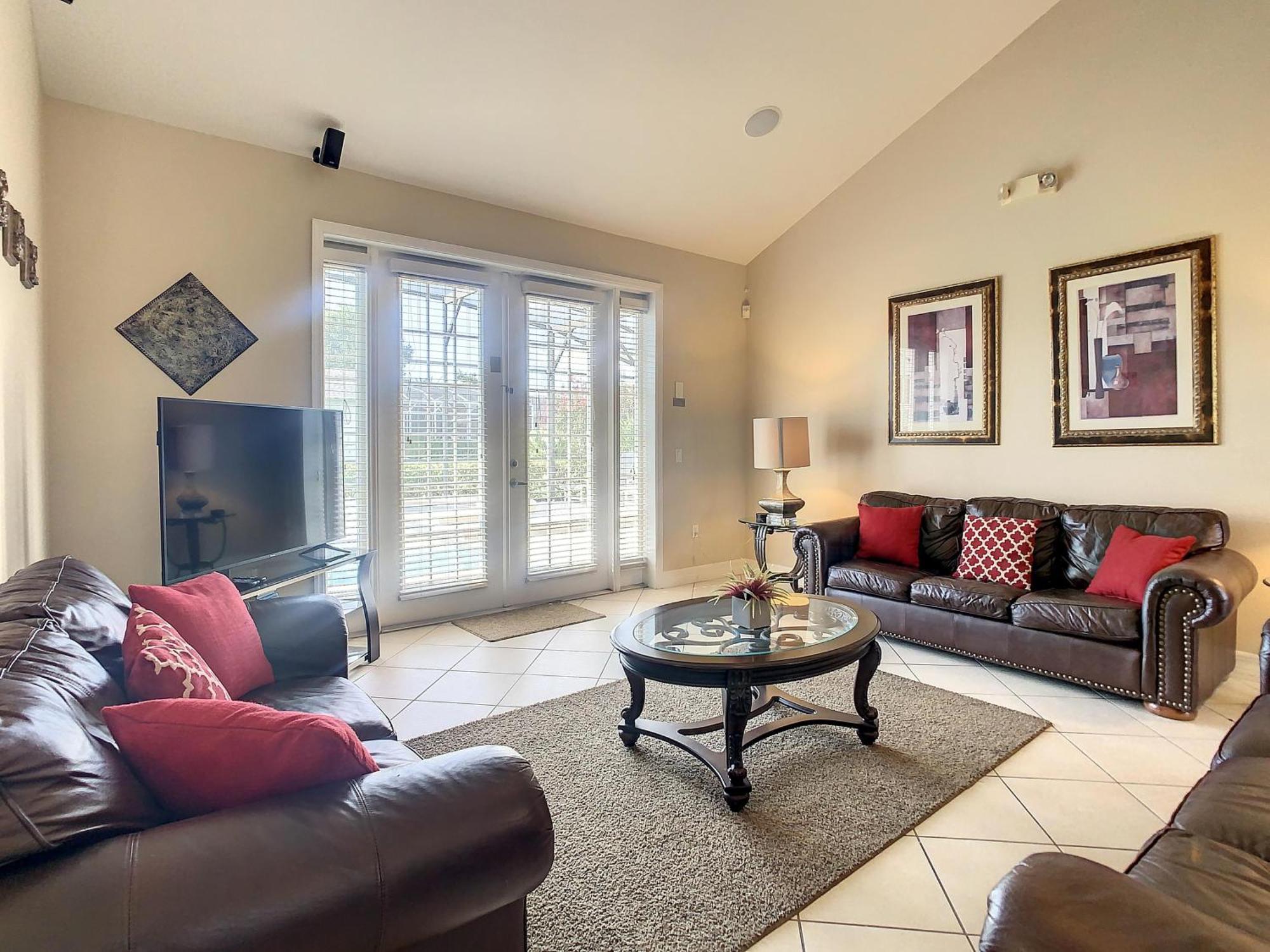Fantastic 7 Bed 6 Bath In Prestigious Gated Comm. Orlando