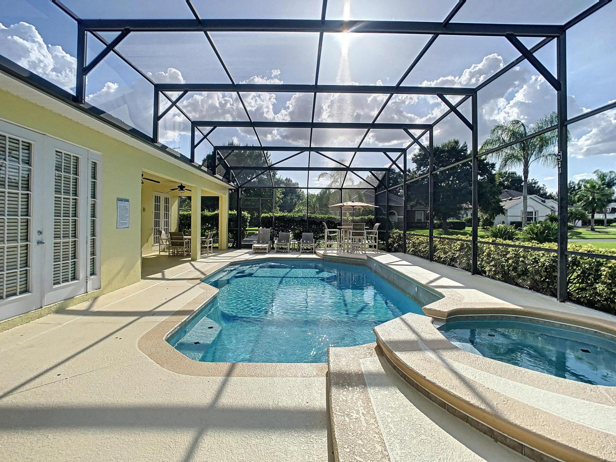 Villa Fantastic 7 Bed 6 Bath In Prestigious Gated Comm. Orlando