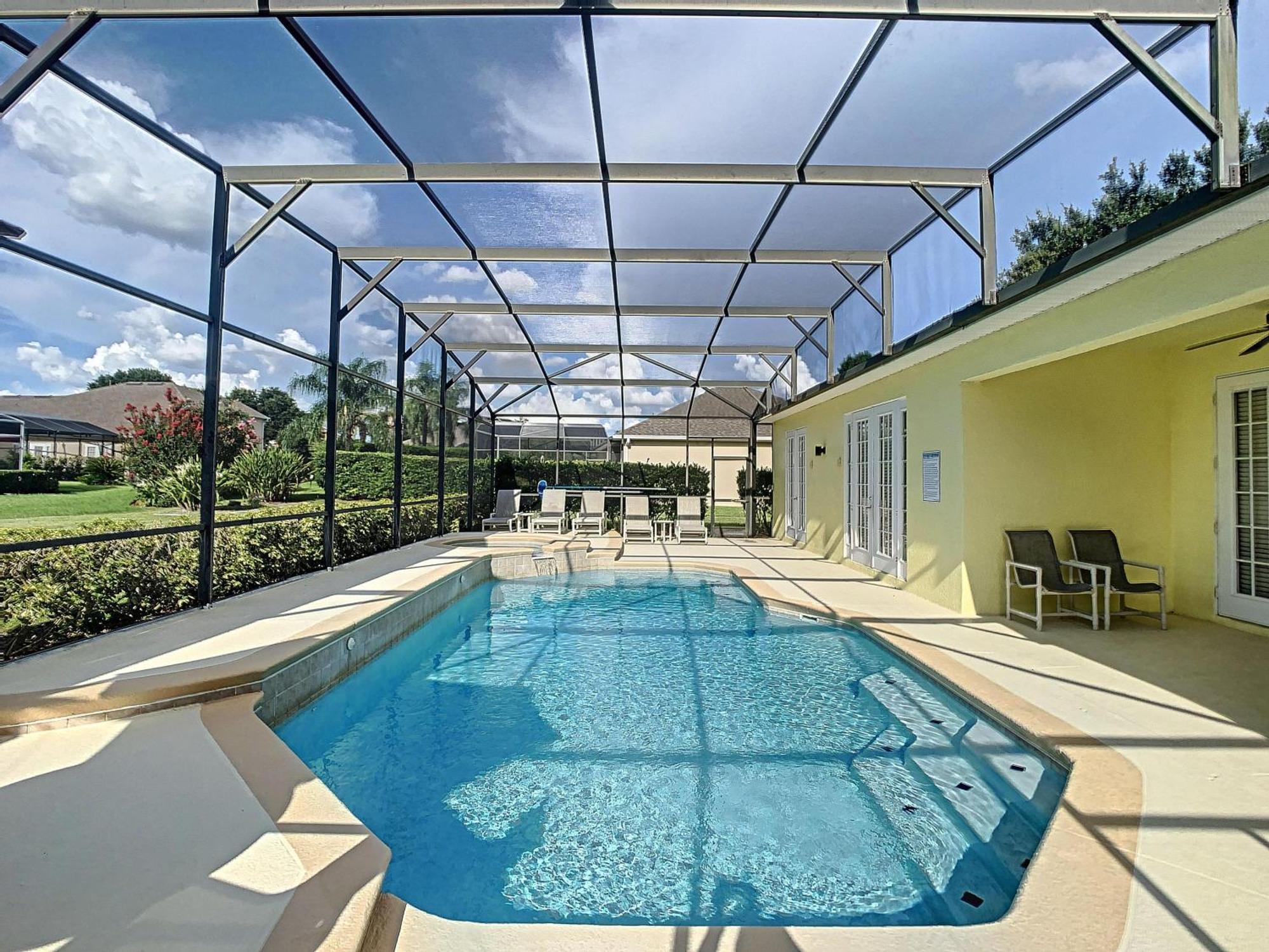 Fantastic 7 Bed 6 Bath In Prestigious Gated Comm.