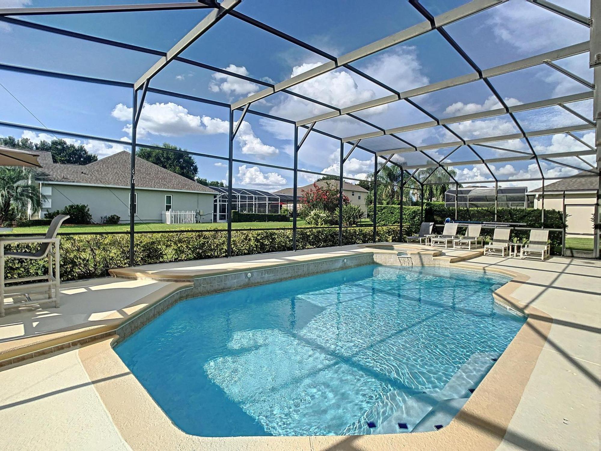 Fantastic 7 Bed 6 Bath In Prestigious Gated Comm.