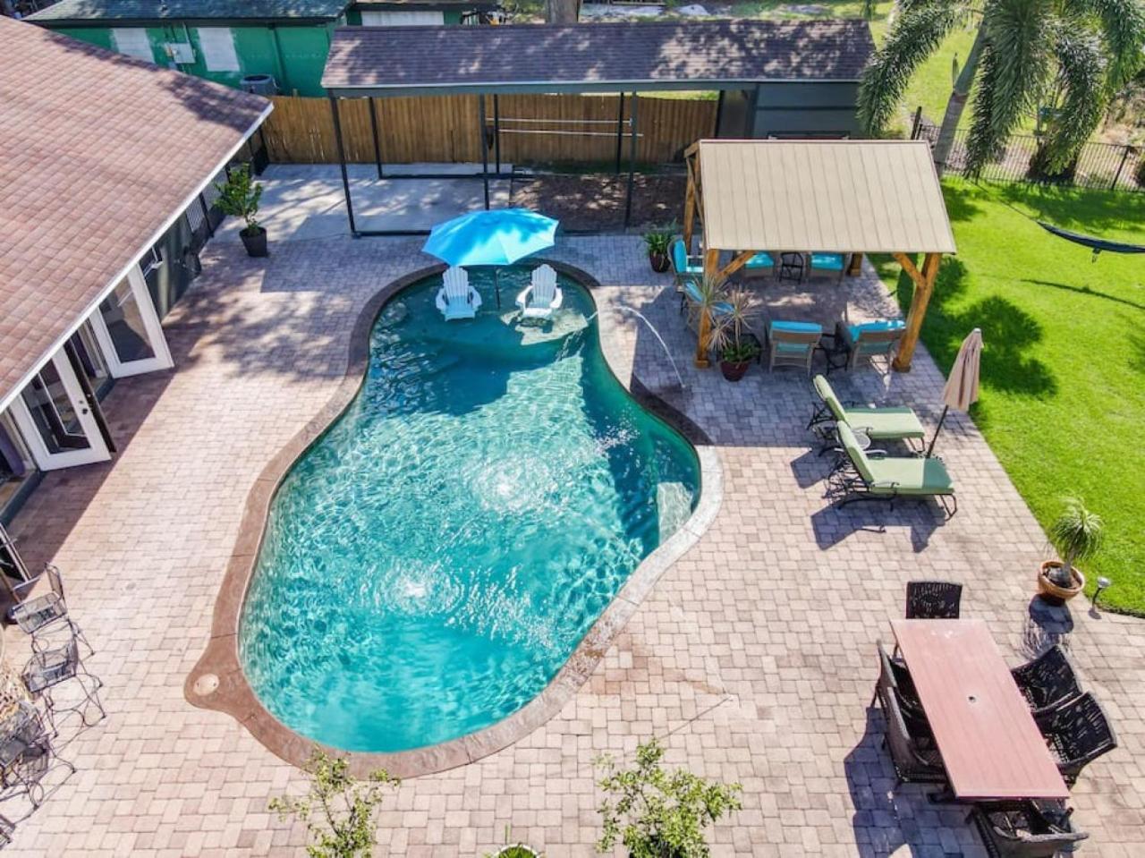 Holiday home Pristine Lakeside 3br W Private Pool *