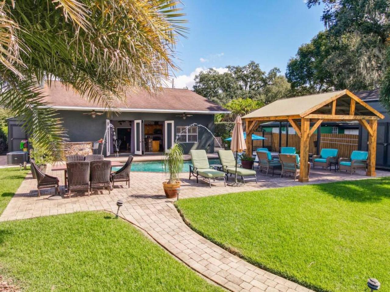 Pristine Lakeside 3br W Private Pool *