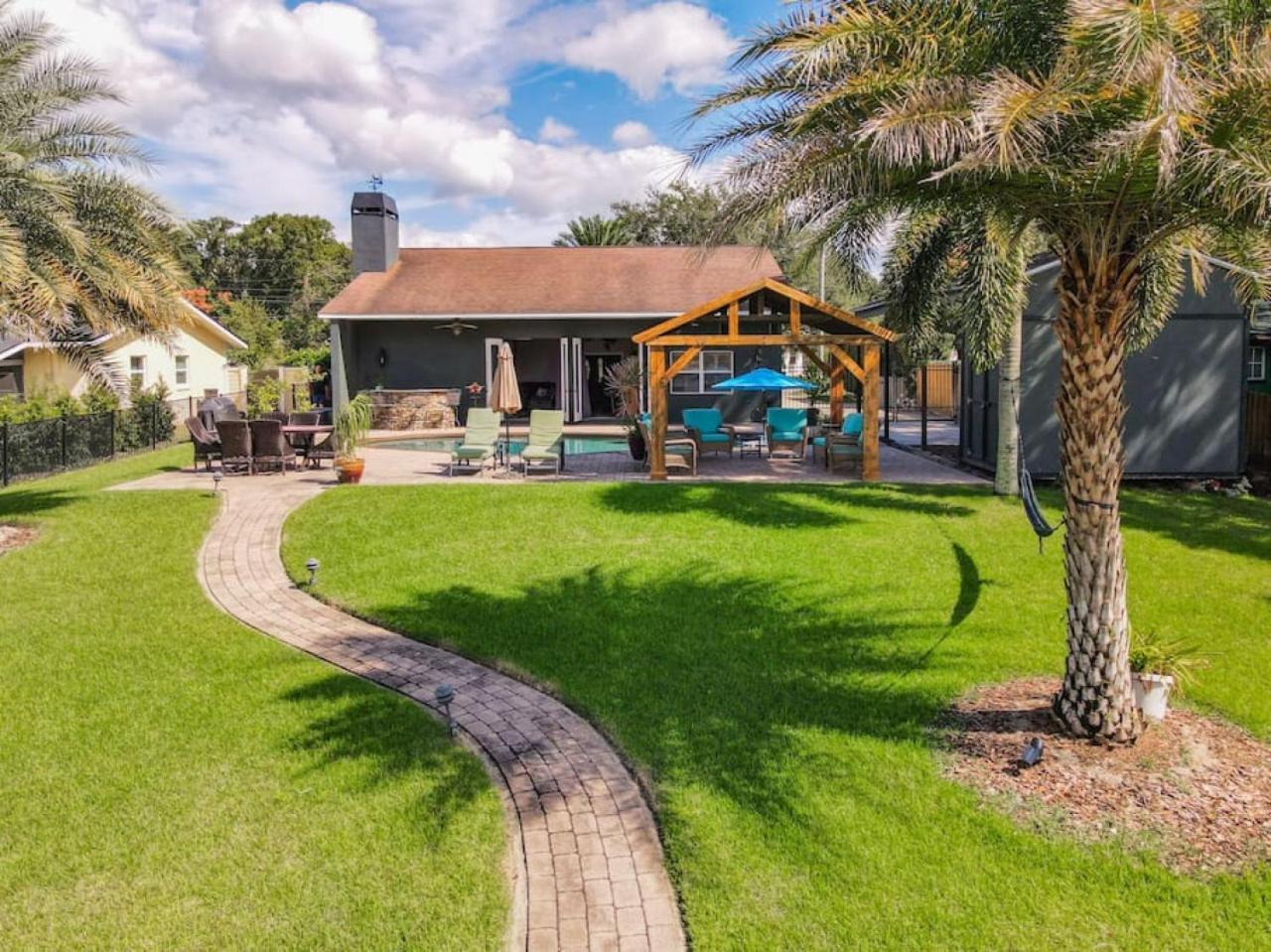Pristine Lakeside 3br W Private Pool Orlando