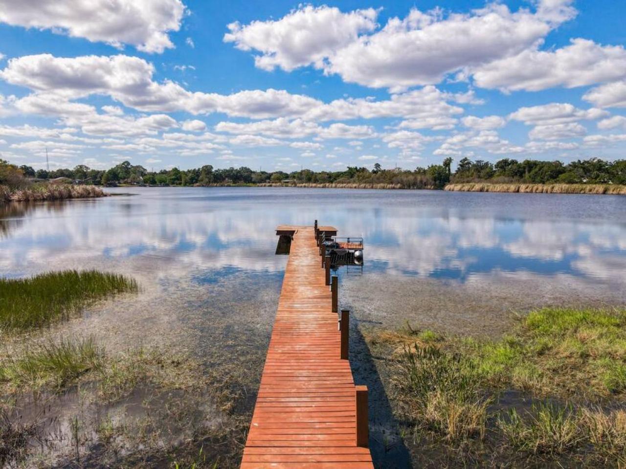 Pristine Lakeside 3br W Private Pool Orlando