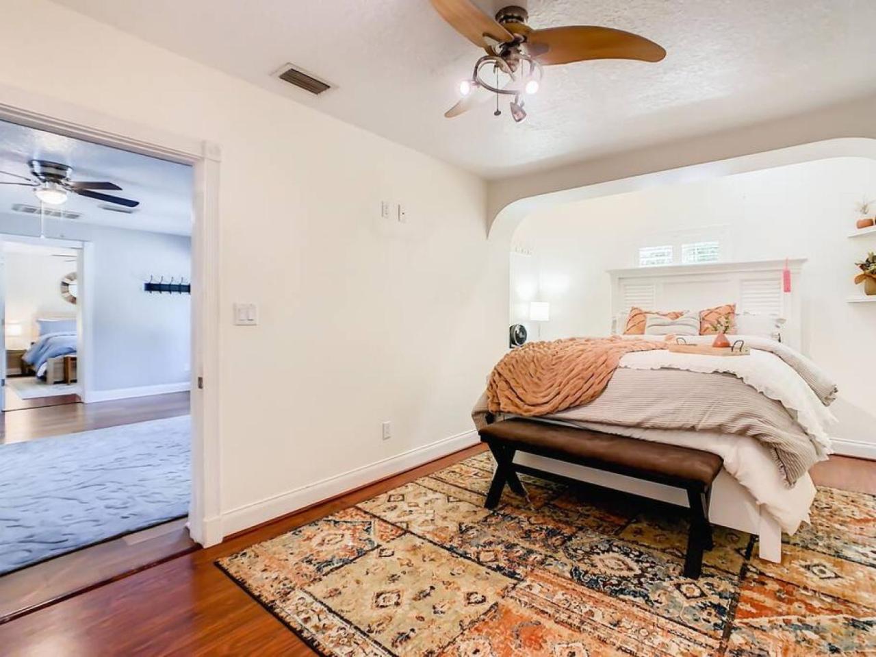 Pristine Lakeside 3br W Private Pool Holiday home Orlando