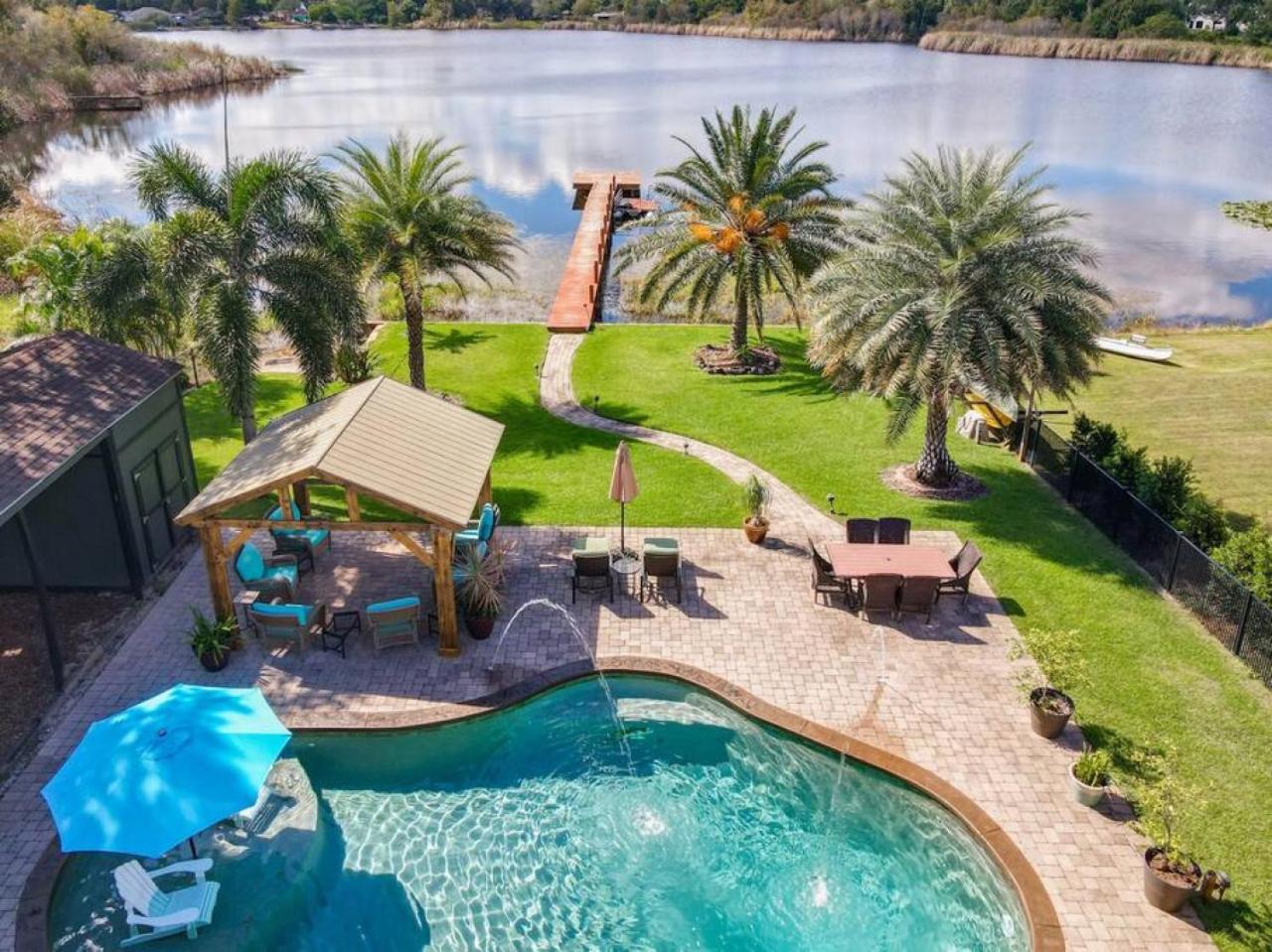 Pristine Lakeside 3br W Private Pool *