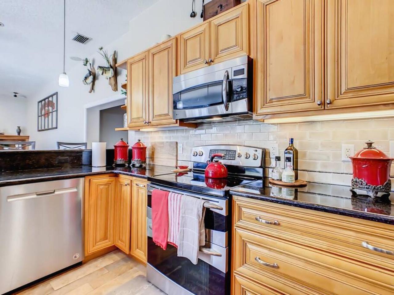 Pristine Lakeside 3br W Private Pool Orlando