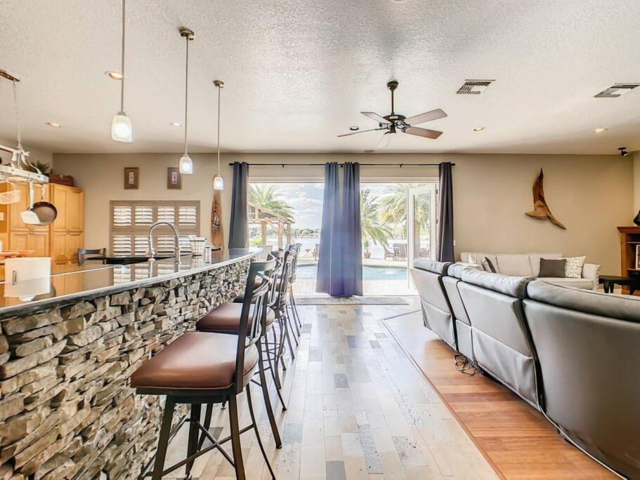 Holiday home Pristine Lakeside 3br W Private Pool Orlando