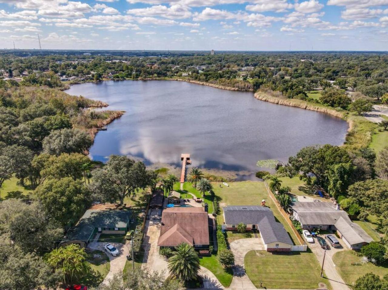 Holiday home Pristine Lakeside 3br W Private Pool *