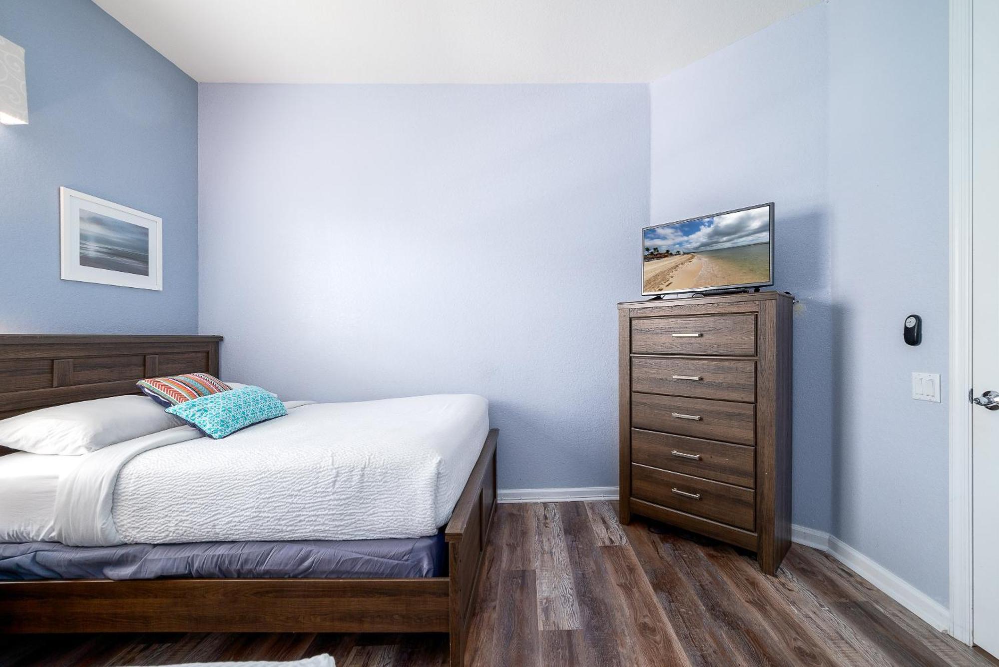 Shoreway Loop Unit 407 * Orlando