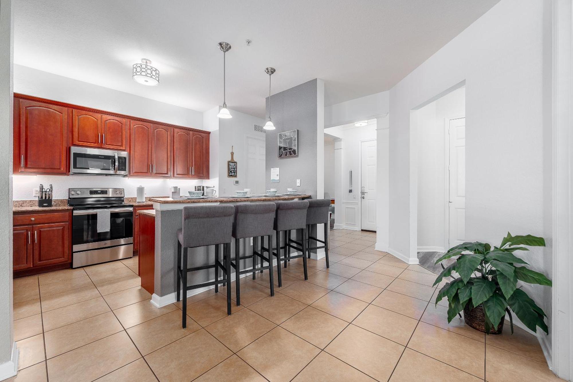 Apartment Shoreway Loop Unit 407 *
