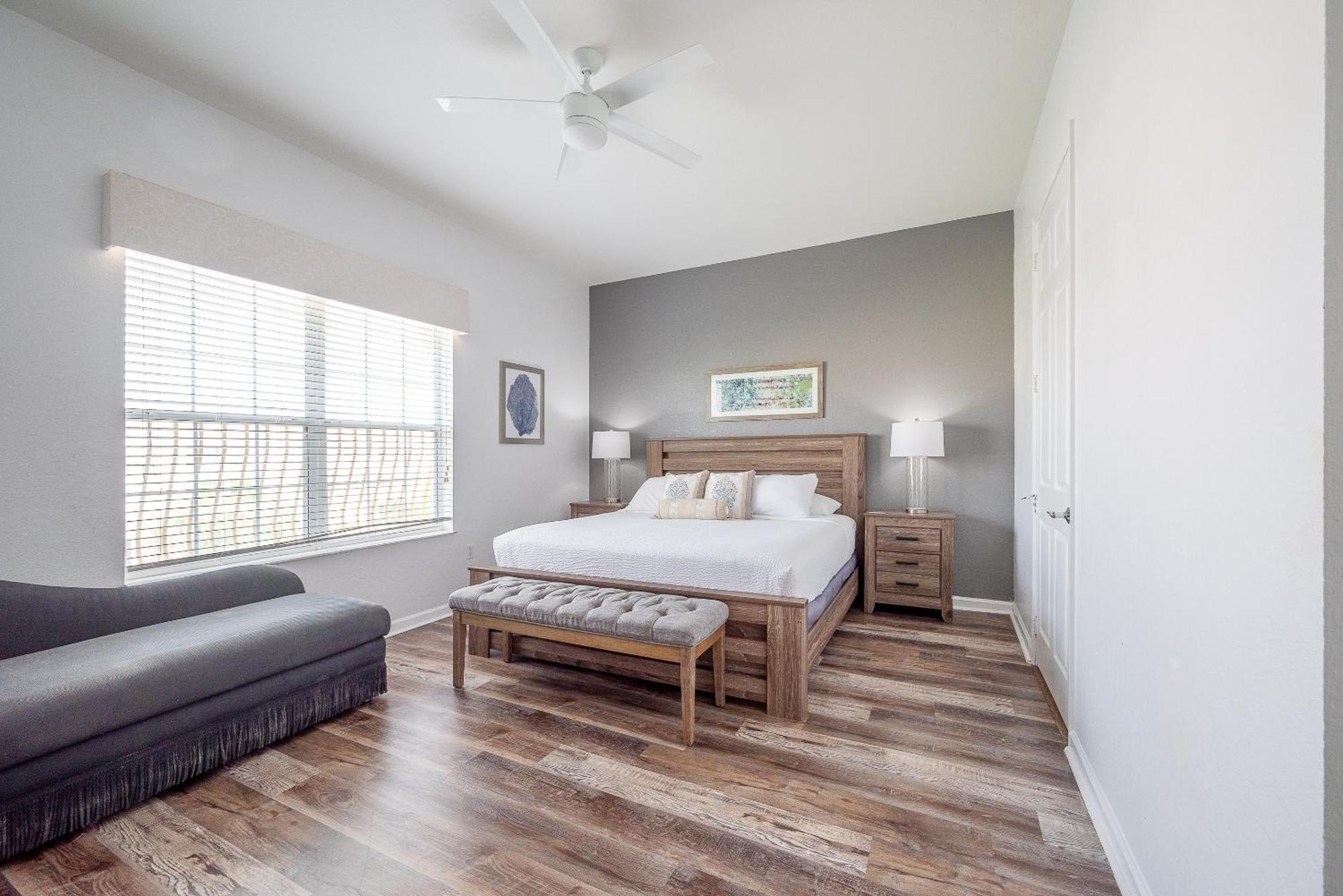 Apartment Shoreway Loop Unit 407 *