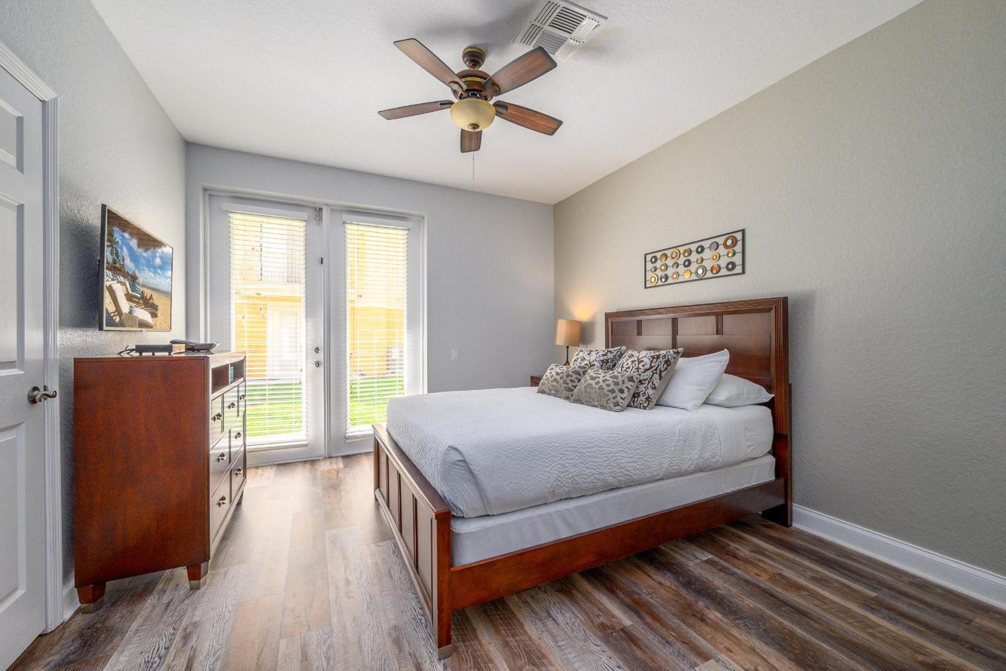 Tideview Circle Unit 38 *
