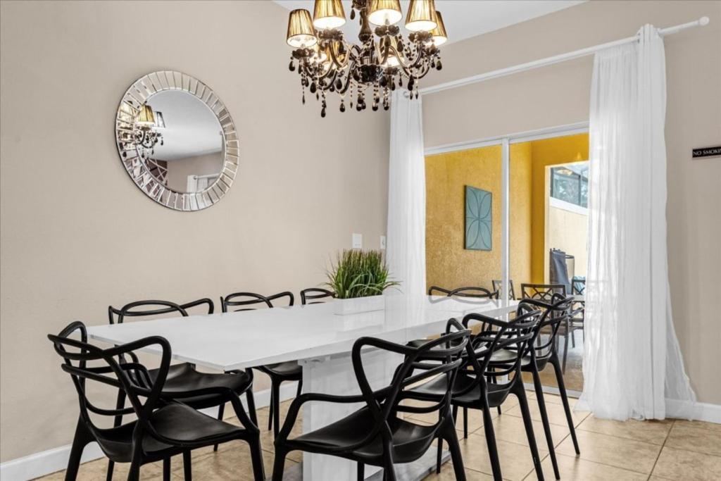 4 Bedrooms - 3 Bathrooms - Paradise Palms 2951 Bp * Orlando