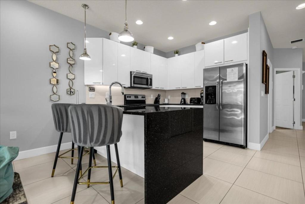 3 Bedrooms - 3 Bathroom The Retreat 1523 Rc *
