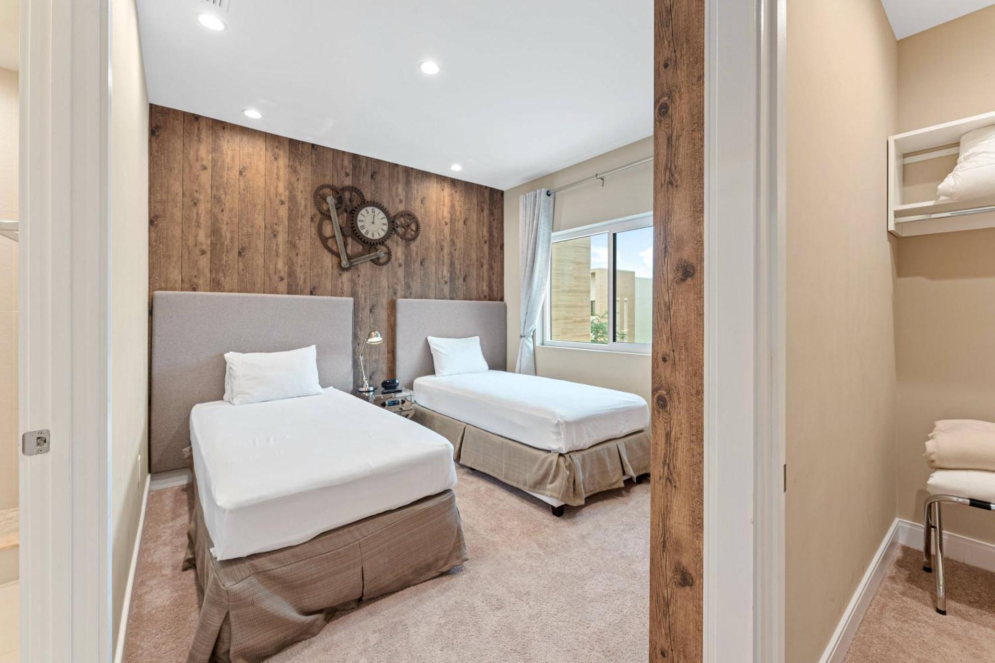 Holiday home 3081 Magic Village 4suites Jacuzzi Near 192 8 Min *