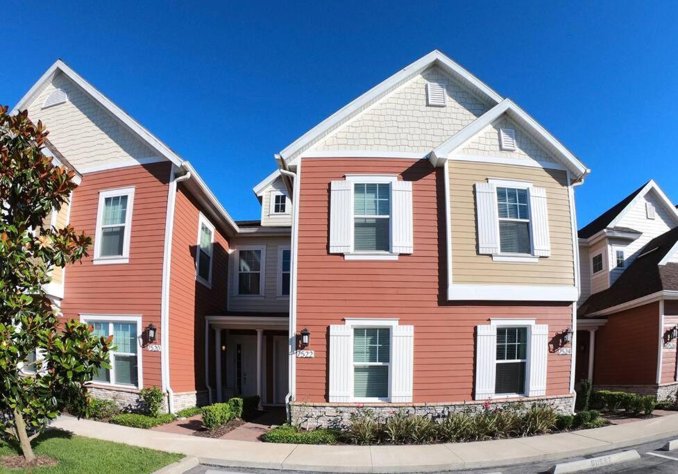 Brand New 3 Bedroom Near / Wi-fi / Parking