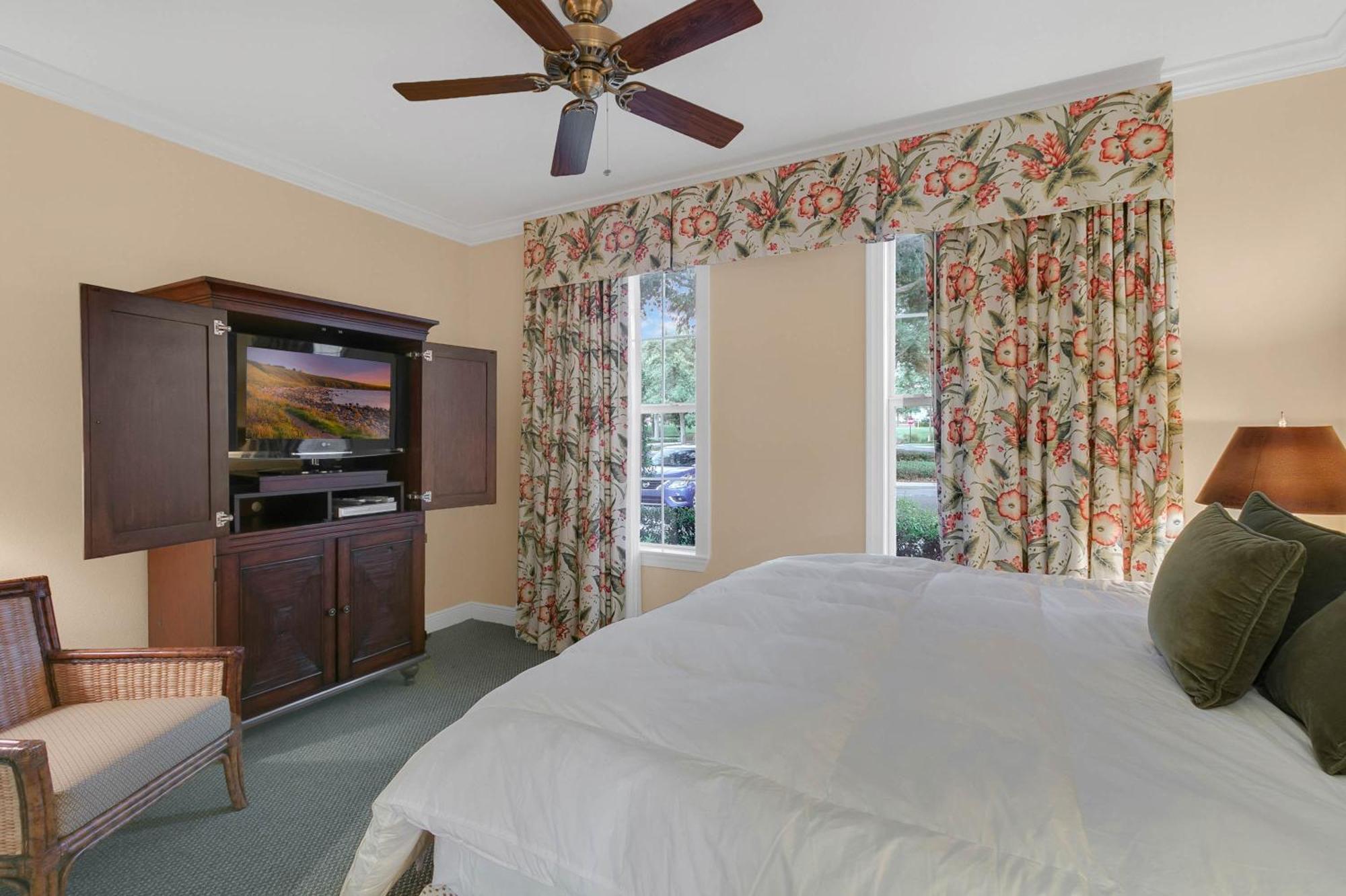 3 Bedrooms - 2,5 Bathrooms - Reunion 1589 Hc