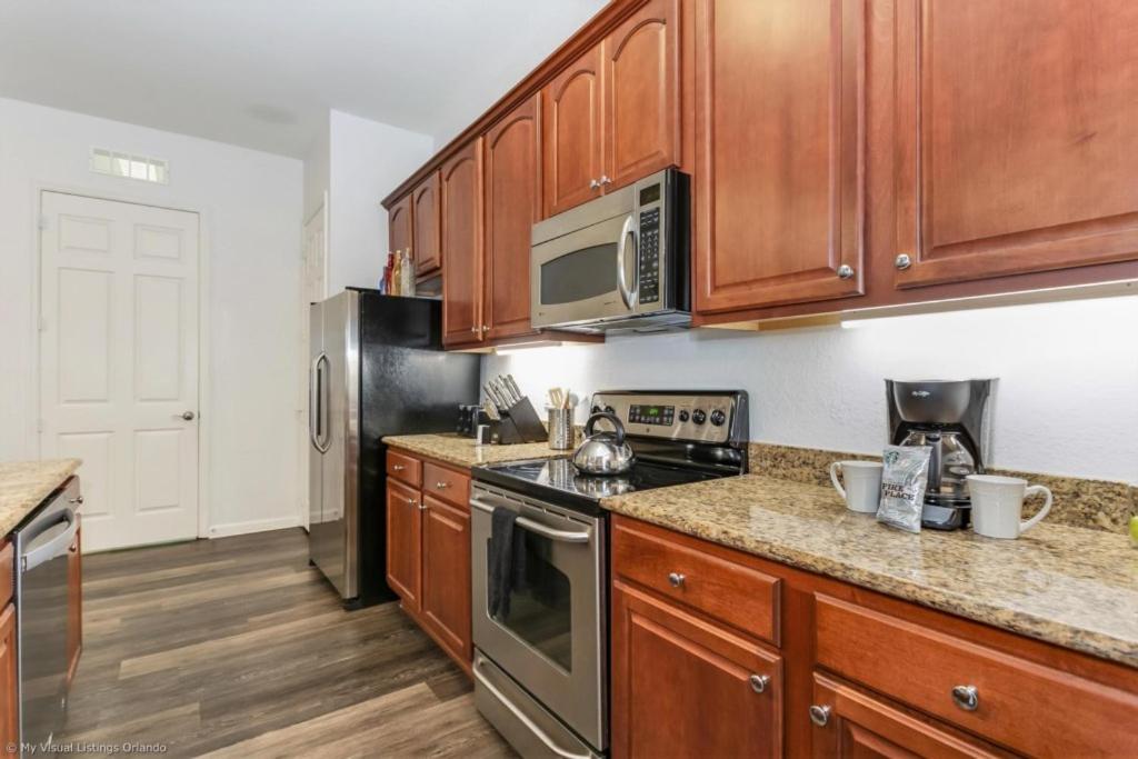 Beautiful Modern Vista Cay Condo, Near Parks-2011 Orlando