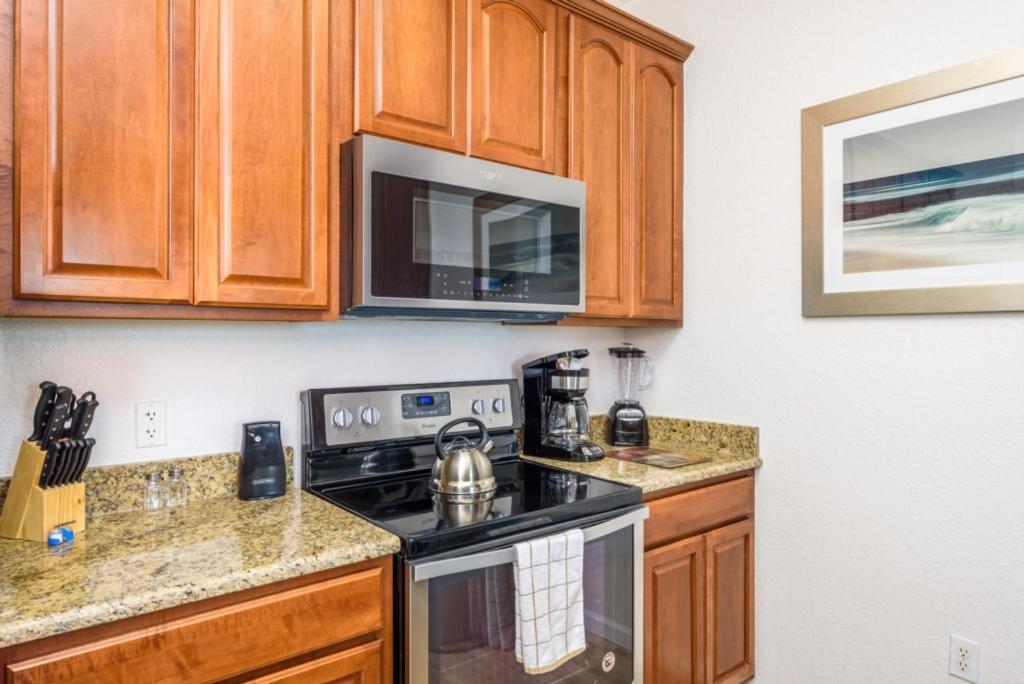 Beautiful Deluxe Condo, Vista Cay, - 3008 * Orlando