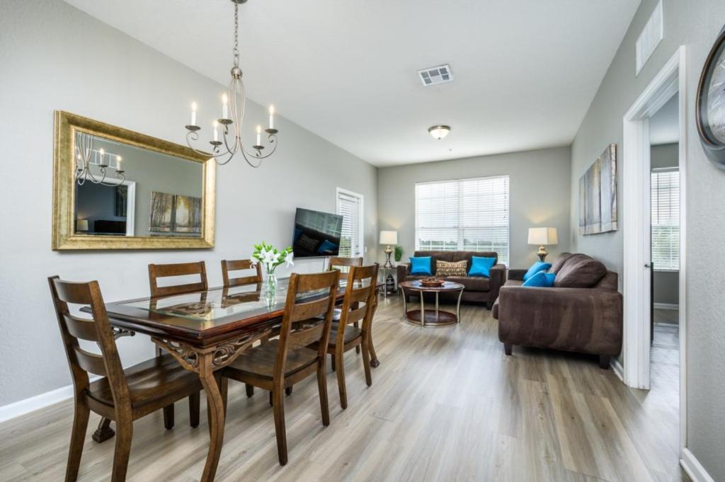 Apartment Beautiful Lakeview Condo, Vista Cay - 3013 Orlando