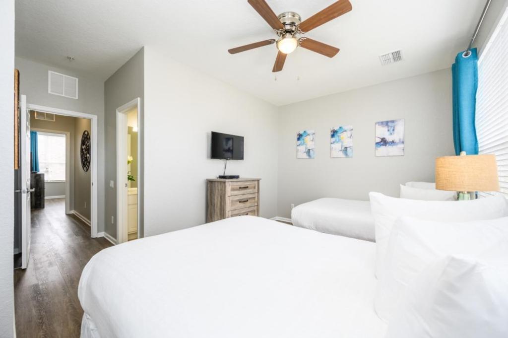 Apartment New Listing! Beautiful Townhome, Vista Cay 4019 Orlando